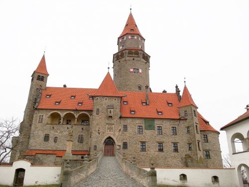 castle bouzov outdoor view