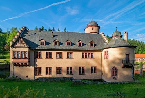 castle mespelbrunn bavaria