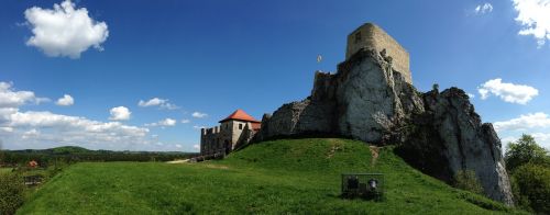 castle the ruins of the rabsztyn