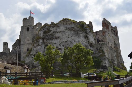 castle poland ogrodzieniec