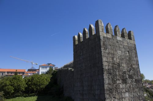 castle wall architecture