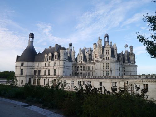 castle chambord outside