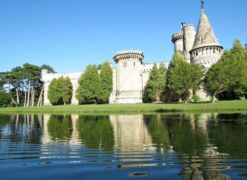 castle austria pond
