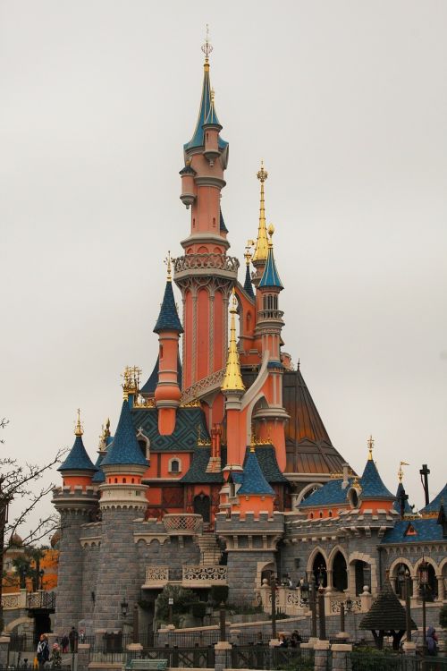 castle sleeping beauty disneyland