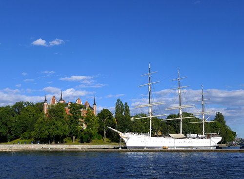 castle  sailboat  3 masts