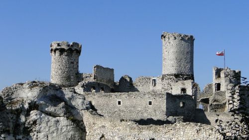 castle ogrodzieniec rocks