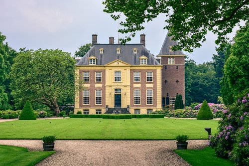 castle  garden  building