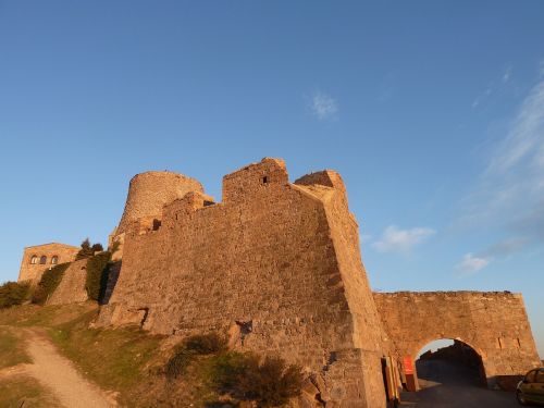 castle parador cardona