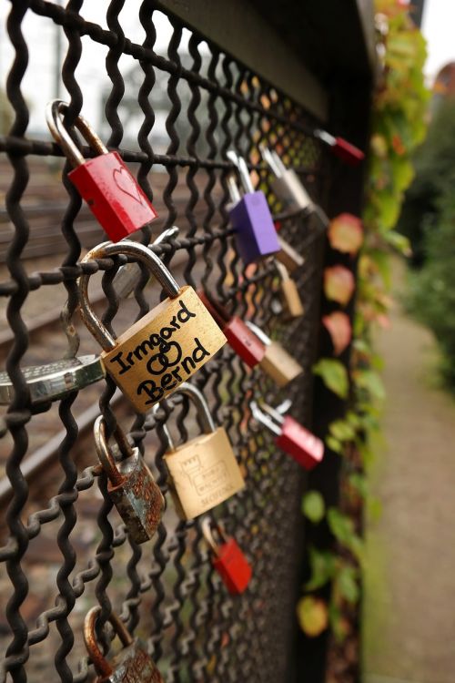 castle love love locks