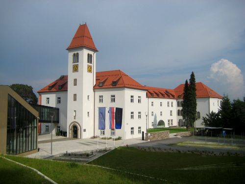 castle hompoš slovenia