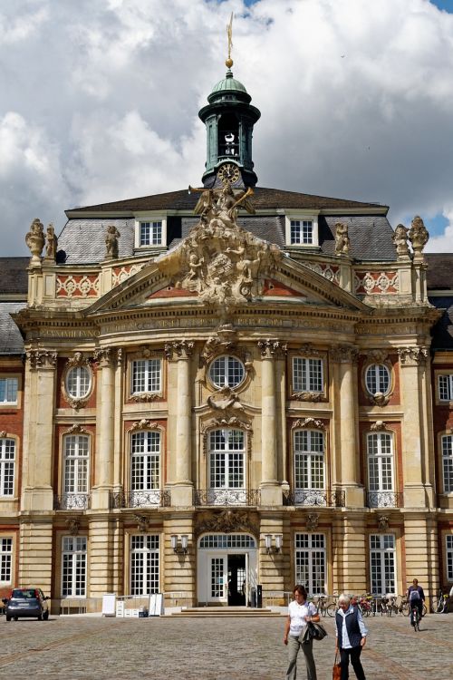 castle münster building