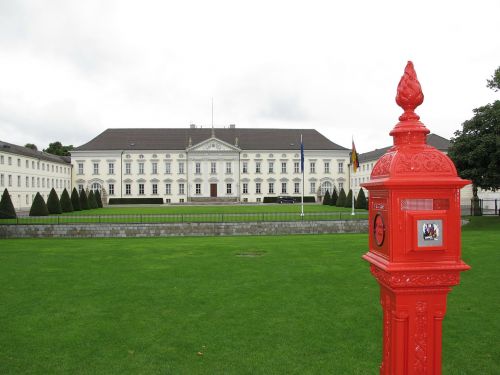 castle bellevue president's office berlin