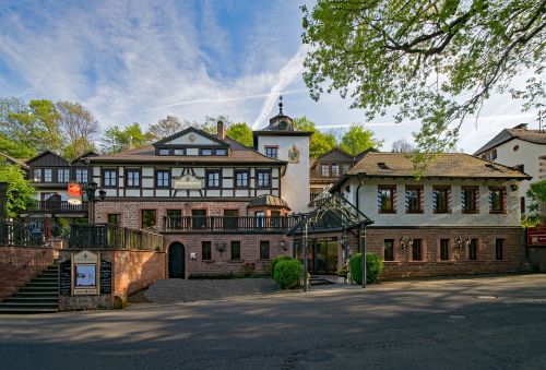 castle hotel mespelbrunn bavaria