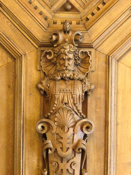 castle philippsruh hanau  wood  wood carving