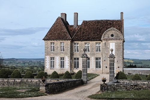 castle pignol nièvre monument