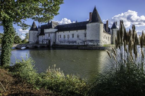 castle plessis-packed medieval middle ages