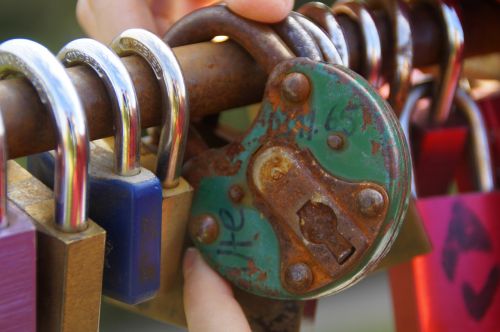 castles padlocks love locks