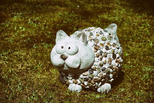 cat  figure  stone