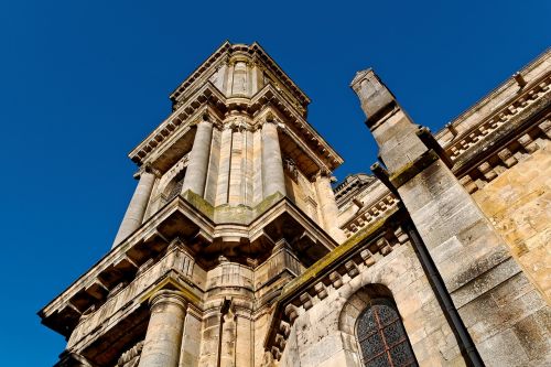 cathedral inside langres