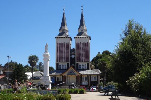 cathedral panguipulli lake