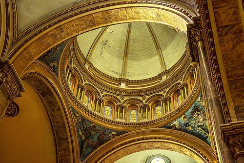 cathedral  dome  architecture