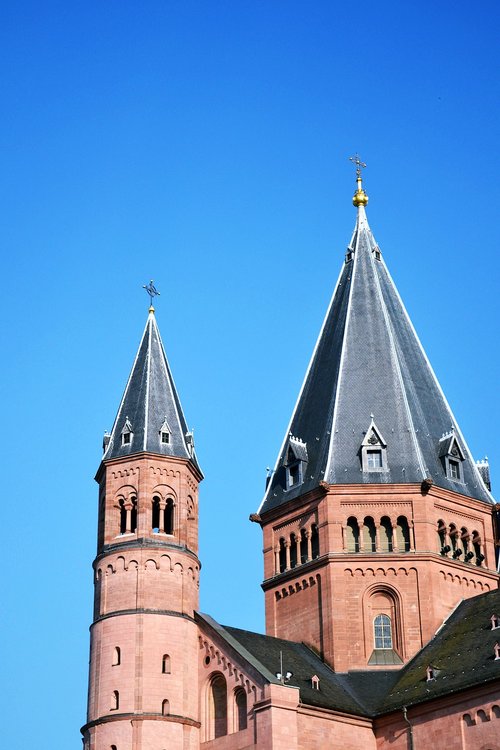 cathedral  church  architecture