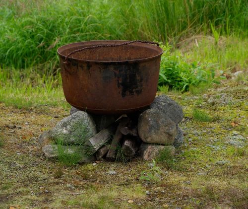cauldron cooking rust