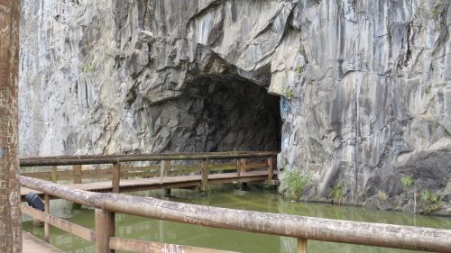 cave rock lake
