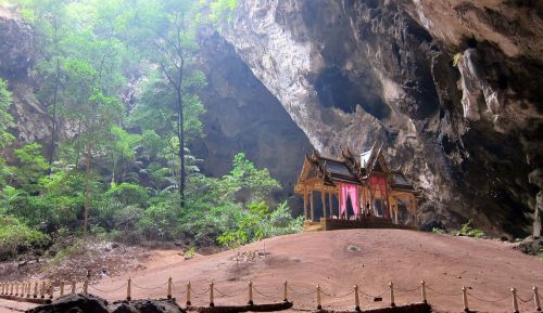 cave buddha thailand