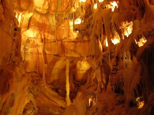 cave stalactites stalagmites
