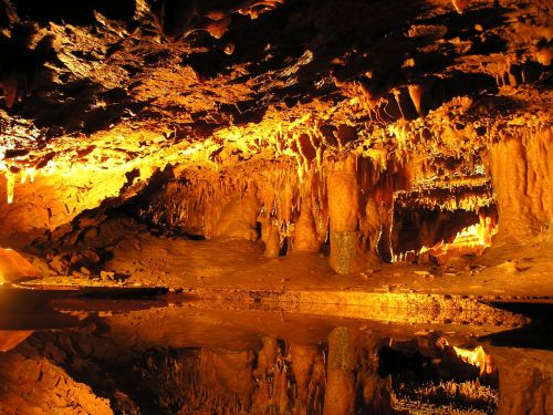 cavern underground mineral