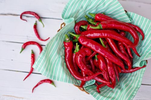 cayenne peppers red peppers hot peppers