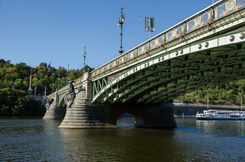 čechův most bridge moldova