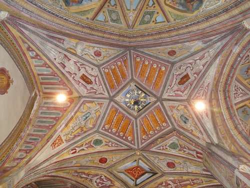 ceiling  pattern  art