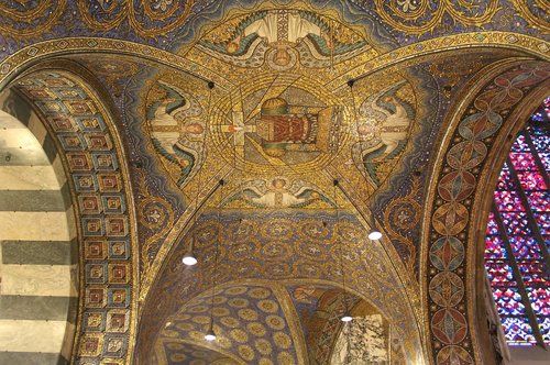 ceiling  church  architecture