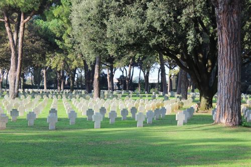 cemetery soldiers war