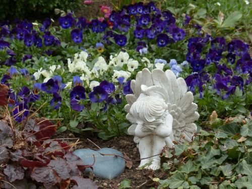 cemetery grave angel