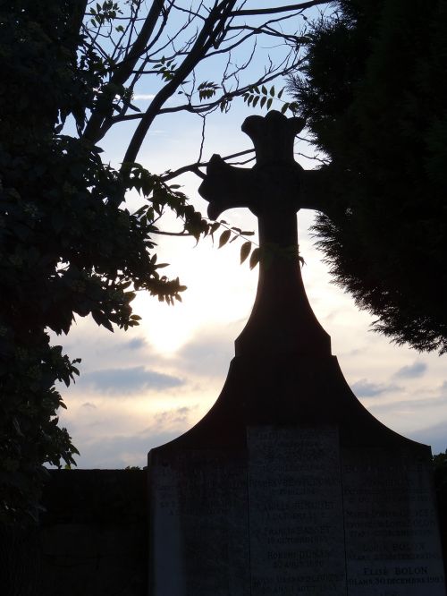 cemetery lyon love loyalty