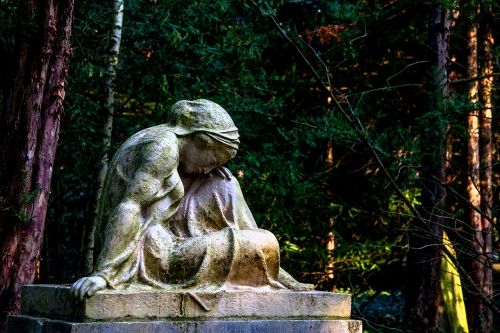 cemetery sculpture angel