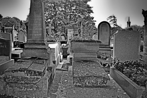 cemetery paris pere-lachaise