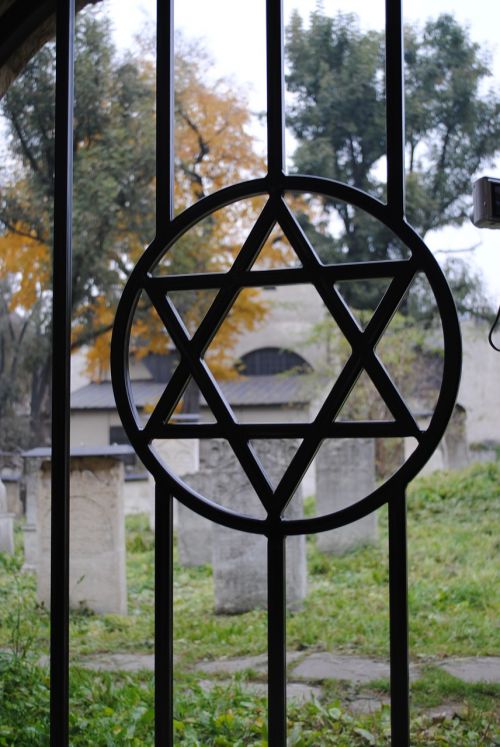cemetery jew memorial