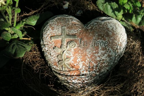 cemetery tombstone heart