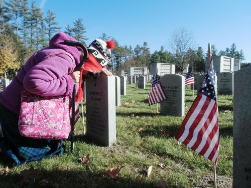 cemetery veteran widow