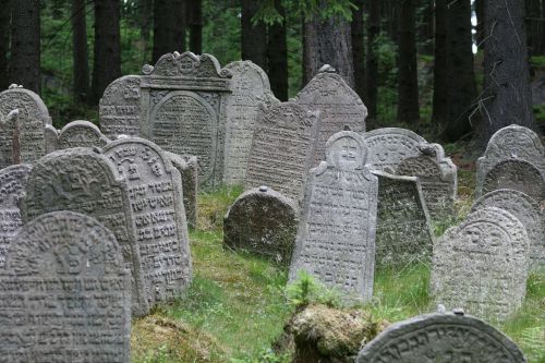 cemetery jewish grave