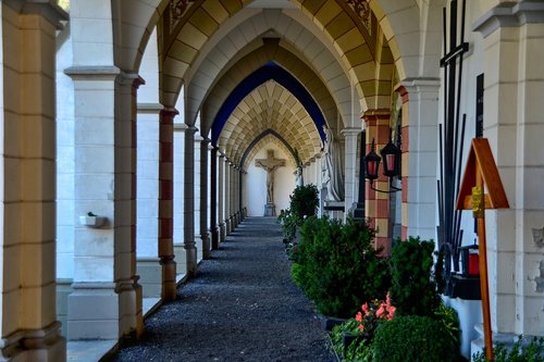 cemetery  arcades  religion