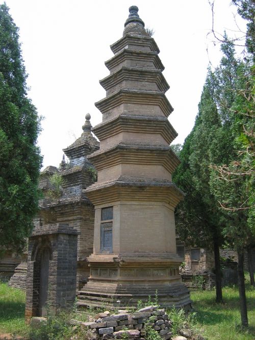 cemetery monument china