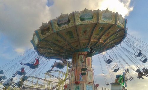 chain carousel fair carousel