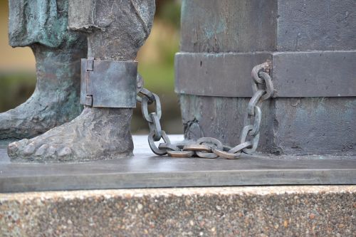 chains prison sculpture