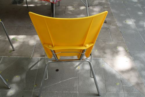 chair yellow back