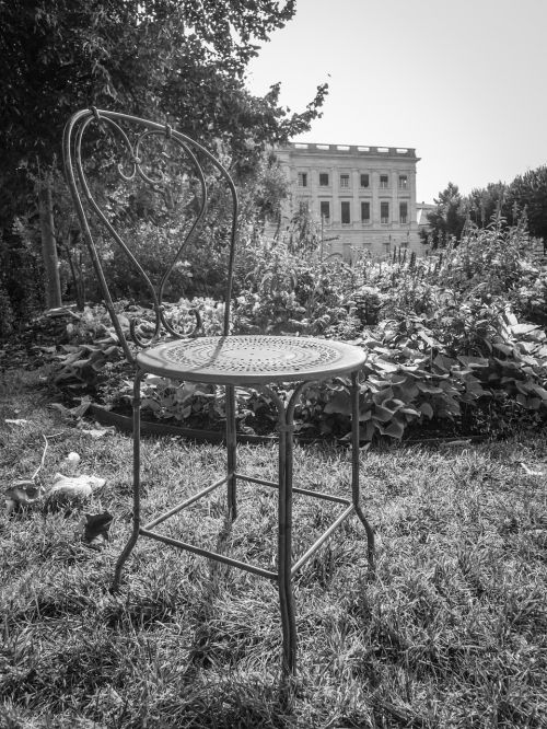 chair garden lawn